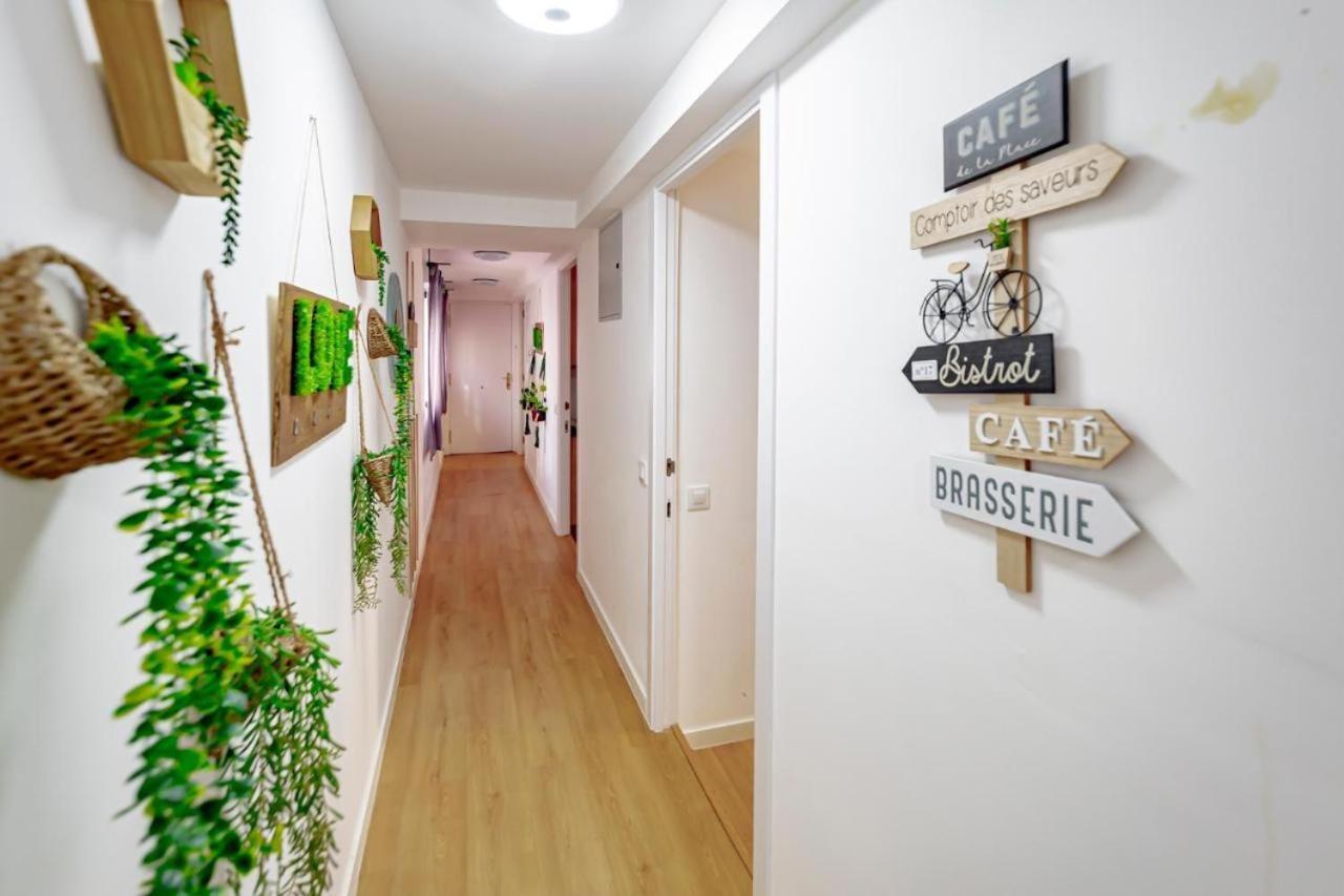 Apartamentos Preciados Madrid Eksteriør billede